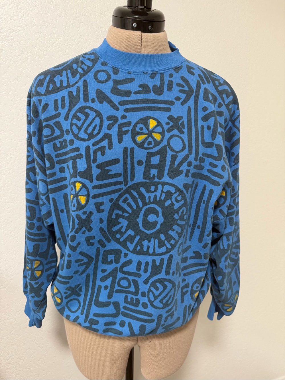 Men's Blue Vintage Crewneck Sweater with Graphic Print